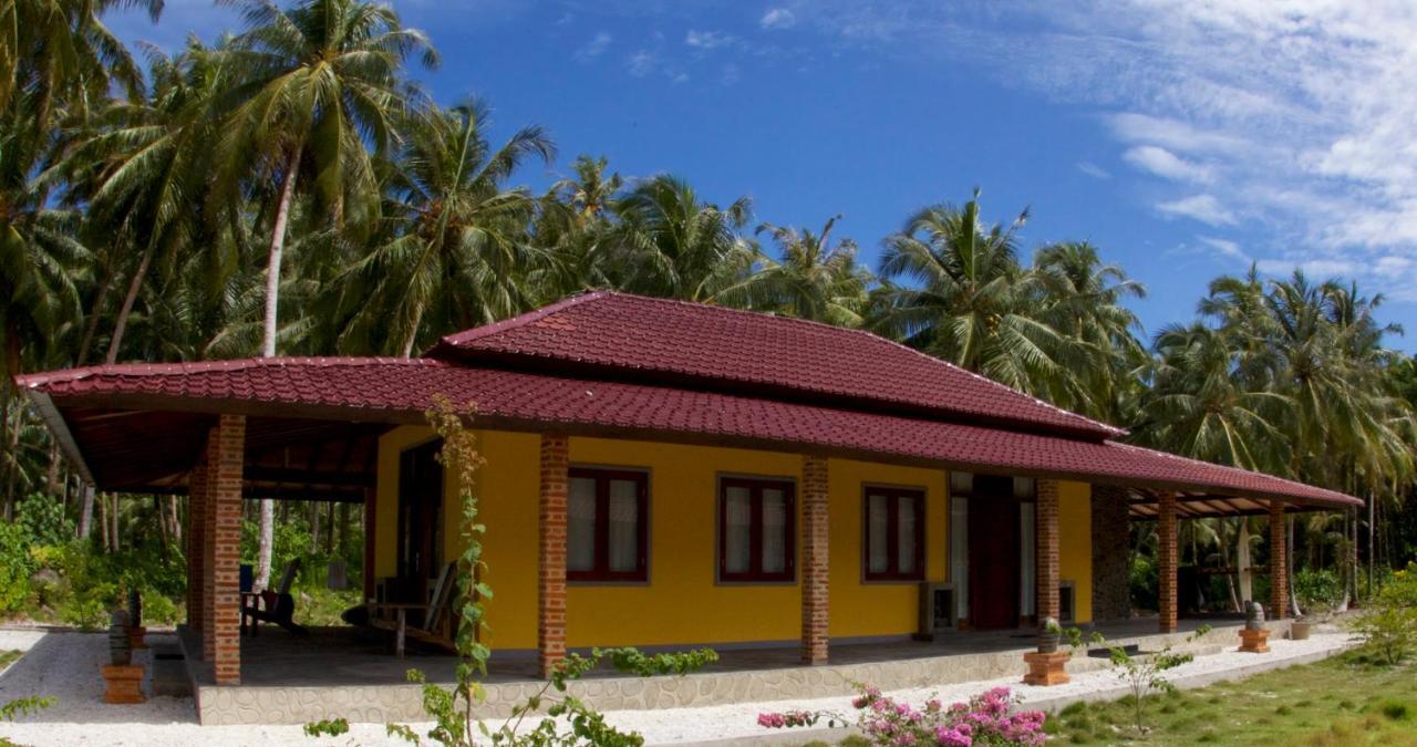 Puri Asu Resort Palau Asu Habitación foto